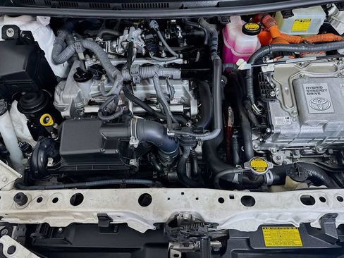 Used 2013 Toyota Prius C Three FWD image 36