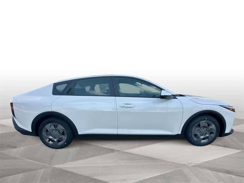 New 2025 Kia K4 LX image 9