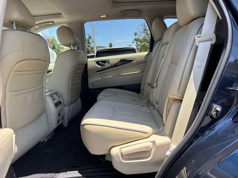 Used 2017 INFINITI QX60 FWD w/ Deluxe Technology Package image 13