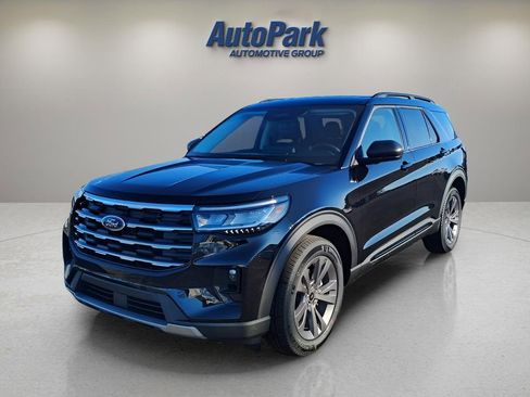 New 2026 Ford Explorer Active w/ Active Comfort Package image 3