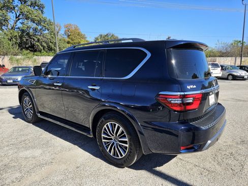 Used 2022 Nissan Armada SL w/ Captain's Chairs Package image 6