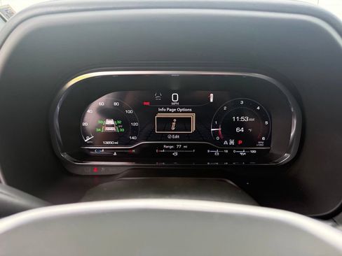 Used 2024 GMC Yukon SLT w/ SLT Premium Package AWD/4WD image 23