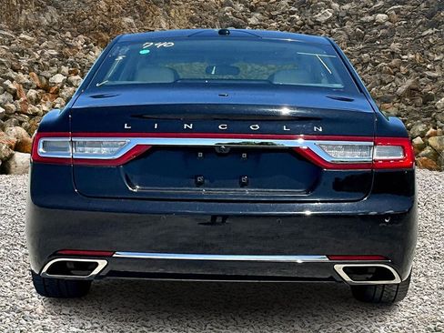 Used 2017 Lincoln Continental Reserve w/ Technology Package image 3