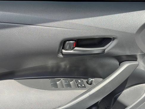 Used 2022 Toyota Corolla L FWD image 9