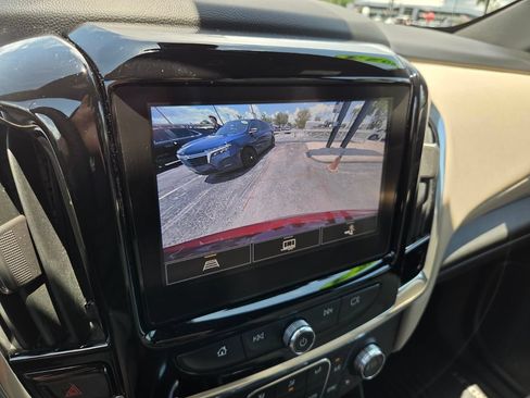 Used 2023 Chevrolet Traverse LT FWD image 35