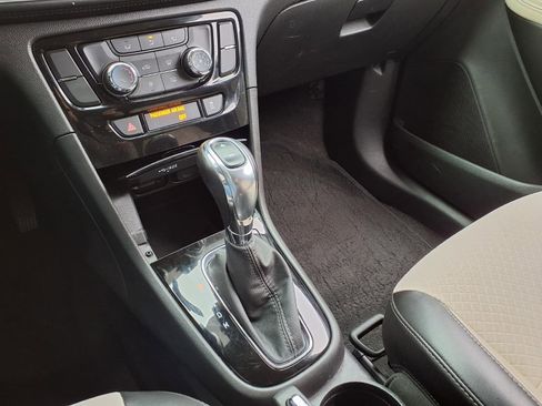 Used 2021 Buick Encore Preferred image 25