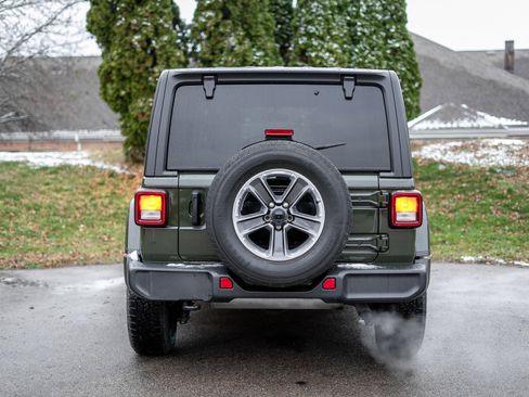 Used 2021 Jeep Wrangler Unlimited Sahara image 6