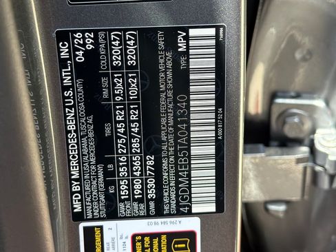 New 2026 Mercedes-Benz EQS 550 4MATIC SUV image 28