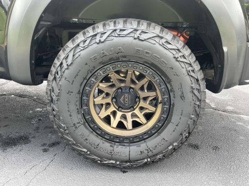 Used 2019 Ford F150 Raptor w/ Equipment Group 802A Luxury AWD/4WD image 7