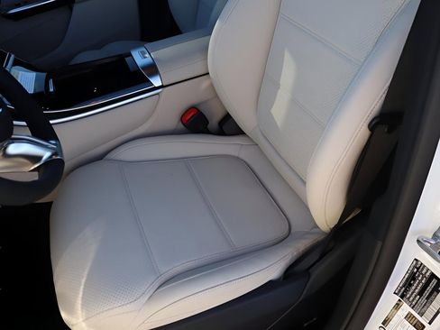 New 2026 Mercedes-Benz GLC 300 4MATIC image 29
