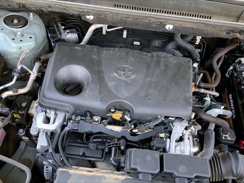 Used 2021 Toyota RAV4 XLE w/ Convenience Package image 33