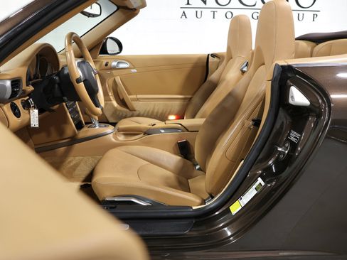 Used 2011 Porsche 911 Cabriolet image 38