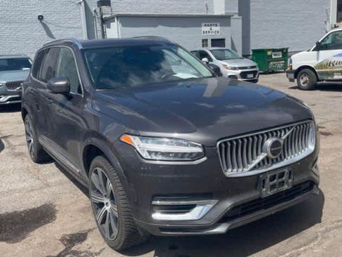 Used 2023 Volvo XC90 T8 Plus w/ Protection Package Premier AWD/4WD image 6