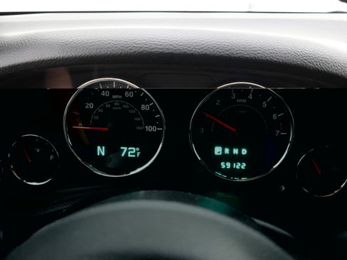 Used 2014 Jeep Wrangler Unlimited Sport w/ Quick Order Package 24S AWD/4WD image 9