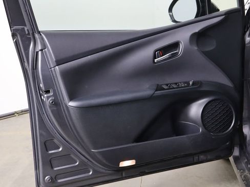 Used 2019 Toyota Prius Prime Premium image 19