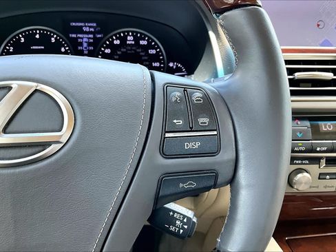 Used 2017 Lexus LS 460 w/ Comfort Package RWD image 25