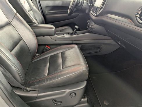 Used 2023 Dodge Durango GT image 36