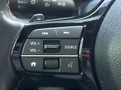Used 2025 Honda Pilot Sport image 23