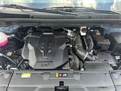 Used 2025 Kia Carnival SX Prestige FWD image 36