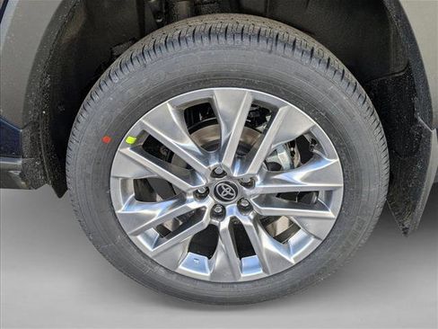 New 2025 Toyota RAV4 Limited image 10