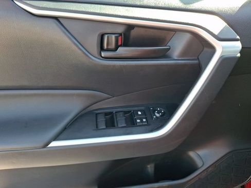 Certified 2025 Toyota RAV4 LE AWD/4WD image 13