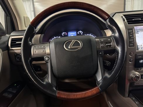 Used 2016 Lexus GX 460 Luxury image 26