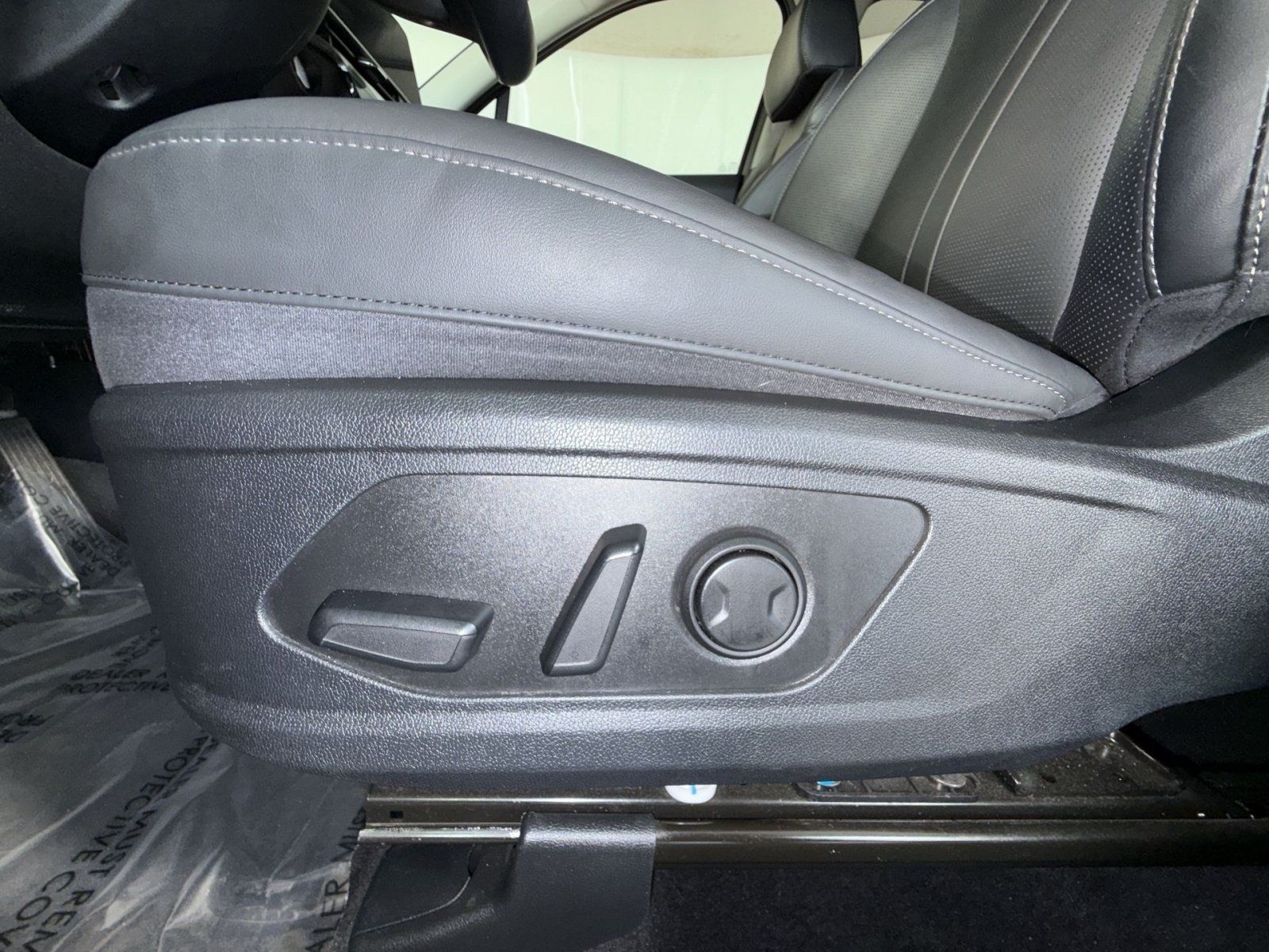 Used 2025 Kia Sorento X-Line EX AWD/4WD image 14
