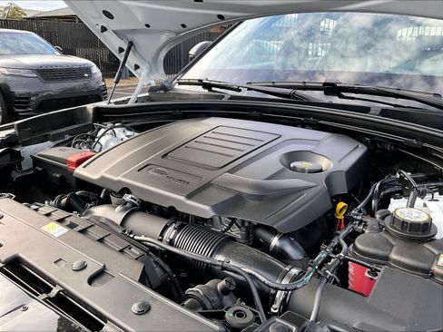 New 2026 Land Rover Range Rover Velar Dynamic SE image 32