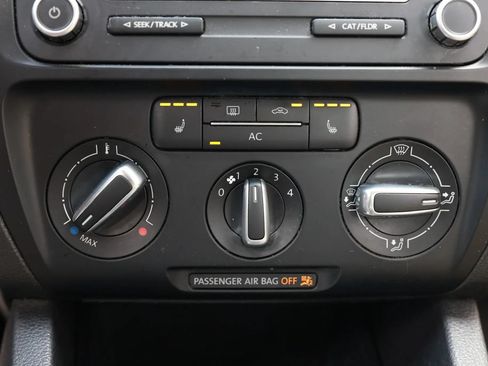 Used 2012 Volkswagen Jetta SE FWD image 30