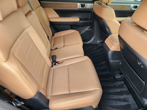 Used 2025 Hyundai Santa Fe Limited FWD image 30