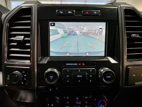 Used 2017 Ford F150 XLT w/ Equipment Group 302A Luxury AWD/4WD image 32