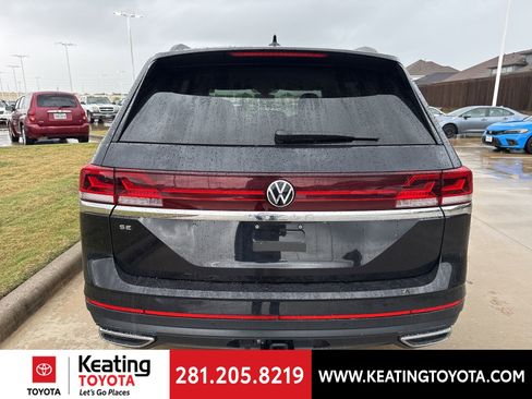 Used 2025 Volkswagen Atlas SE image 6