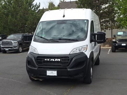 Used 2023 RAM ProMaster 2500 FWD image 4