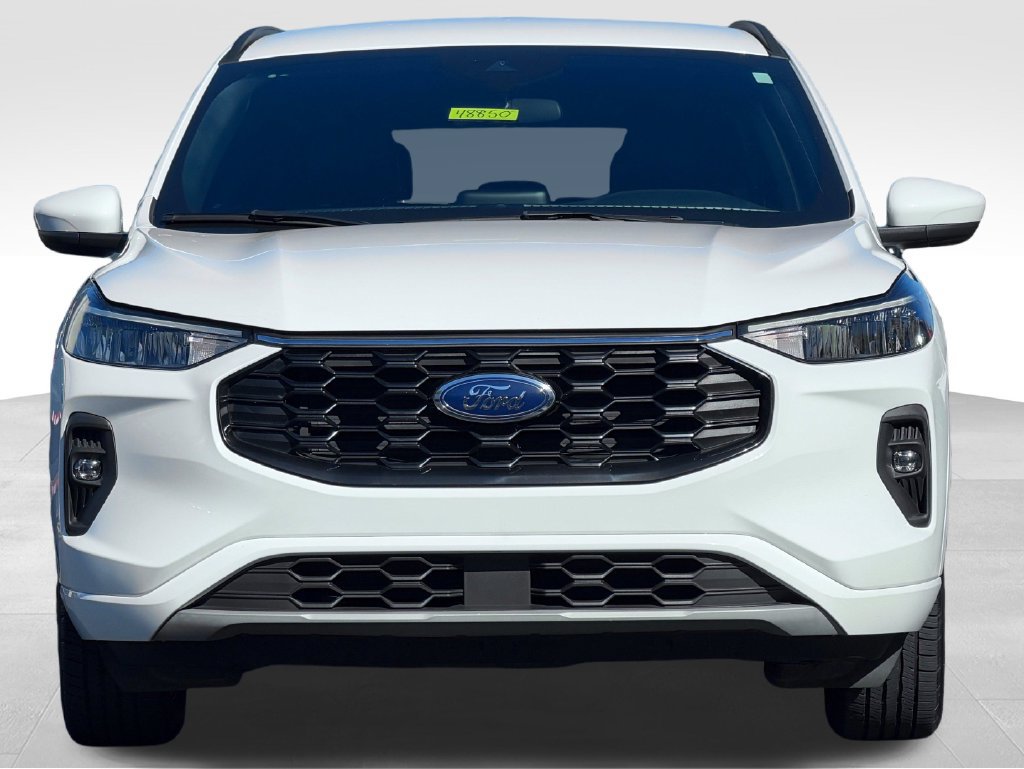 Used 2023 Ford Escape ST-Line Select AWD/4WD image 2