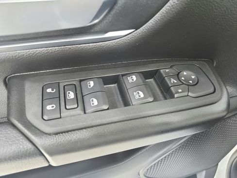 Used 2025 RAM 1500 Big Horn AWD/4WD image 35
