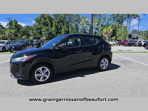 Used 2023 Nissan Kicks S FWD image 22