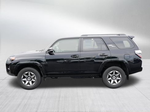 Certified 2024 Toyota 4Runner TRD Off-Road Premium w/ Off Road Premium Plus Package AWD/4WD image 4