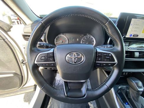Certified 2024 Toyota Highlander LE image 27
