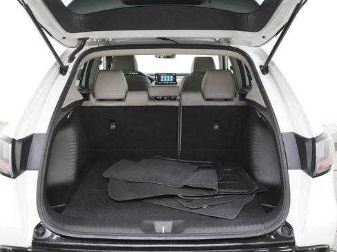 Used 2025 Honda HR-V EX-L image 16