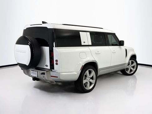 Used 2023 Land Rover Defender 130 First Edition image 5