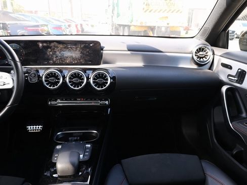 Used 2022 Mercedes-Benz A 220 4MATIC image 23