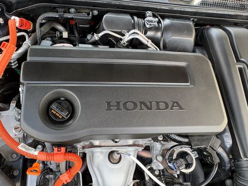 Certified 2025 Honda Civic Sport image 33