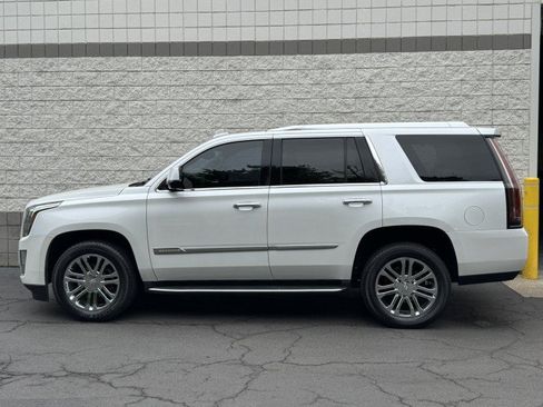 Used 2016 Cadillac Escalade 2WD image 15