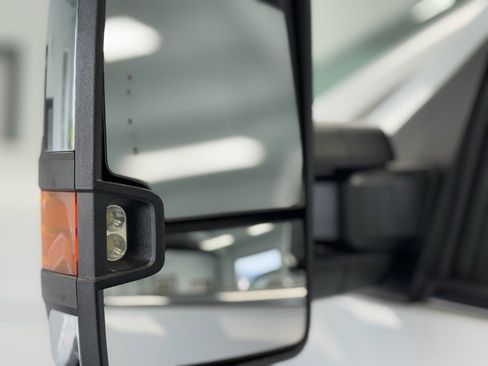 Used 2015 GMC Sierra 2500 Denali w/ Duramax Plus Package image 12