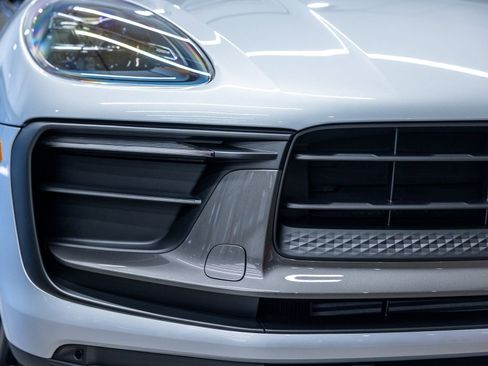 New 2026 Porsche Macan Turbo AWD/4WD image 17
