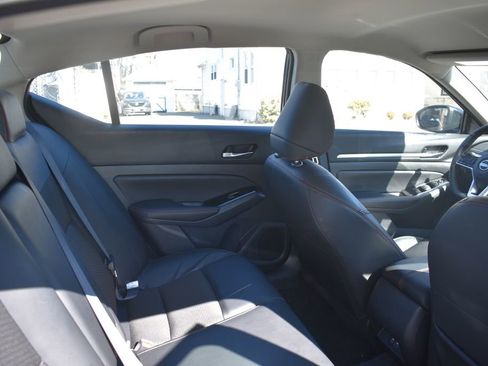 Used 2025 Nissan Altima 2.5 SR image 26