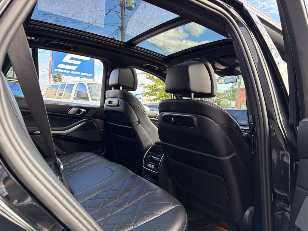 Used 2024 BMW X5 xDrive50e w/ Premium Package AWD/4WD image 25