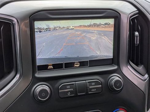 Used 2021 Chevrolet Silverado 1500 LT Trail Boss w/ Convenience Package II image 25