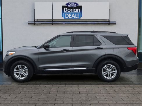 Used 2023 Ford Explorer XLT w/ Equipment Group 202A AWD/4WD image 6
