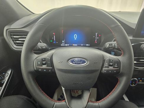 Used 2025 Ford Escape ST-Line AWD/4WD image 9